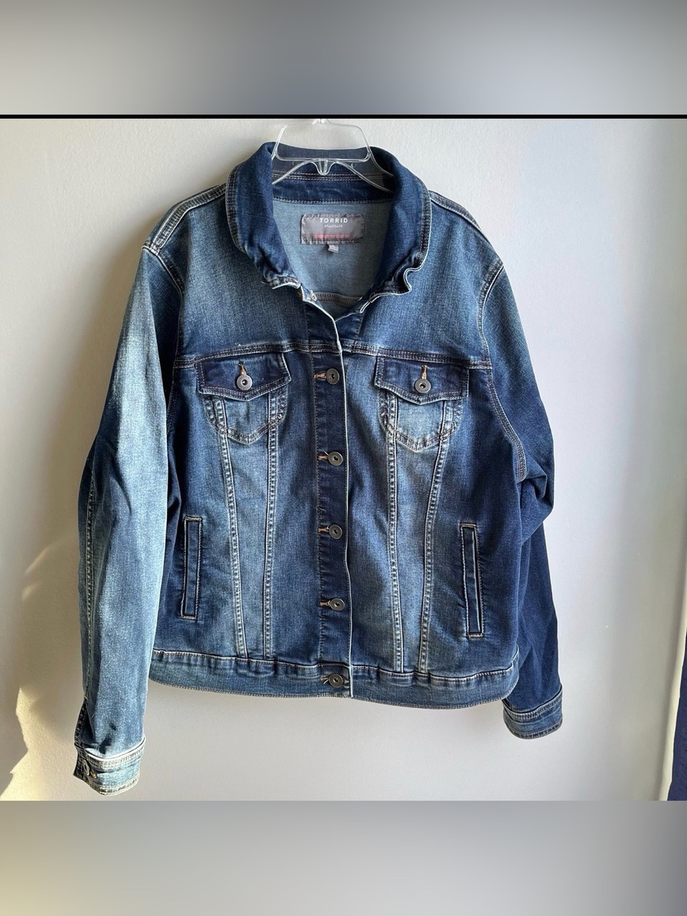 Torrid Jean Jacket Size 2 Feel The Fit Stretch Ombre